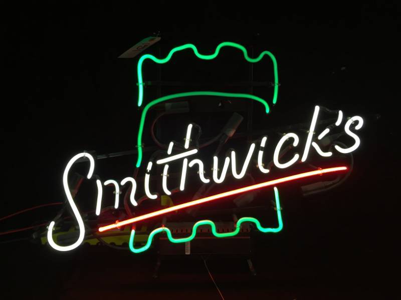 lot 151 image: Smithwicks neon sign