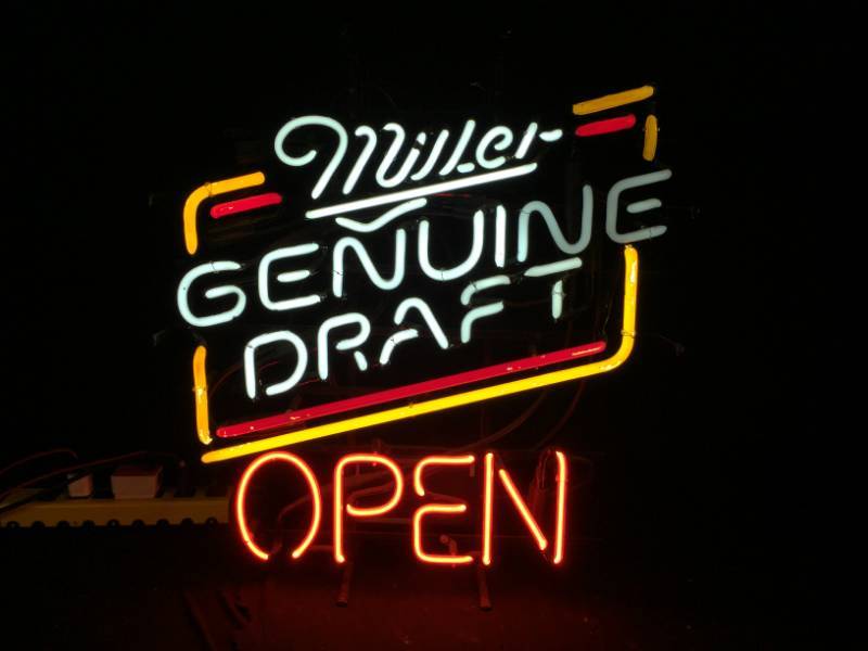 lot 171 image: Miller Genuine Draft Open neon