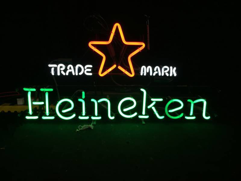 lot 175 image: Heineken Trademark neon