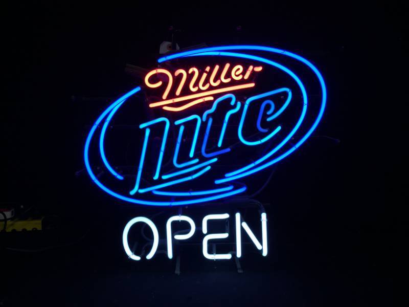 lot 176 image: Miller Lite Open blue hoops neon with dimmer