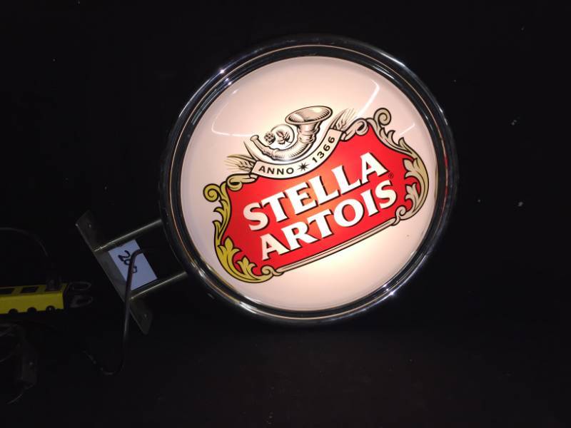lot 200 image: Stella Artois pub light