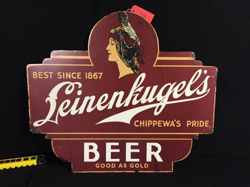 lot 214 image: Leinenkugels Beer large tin tacker