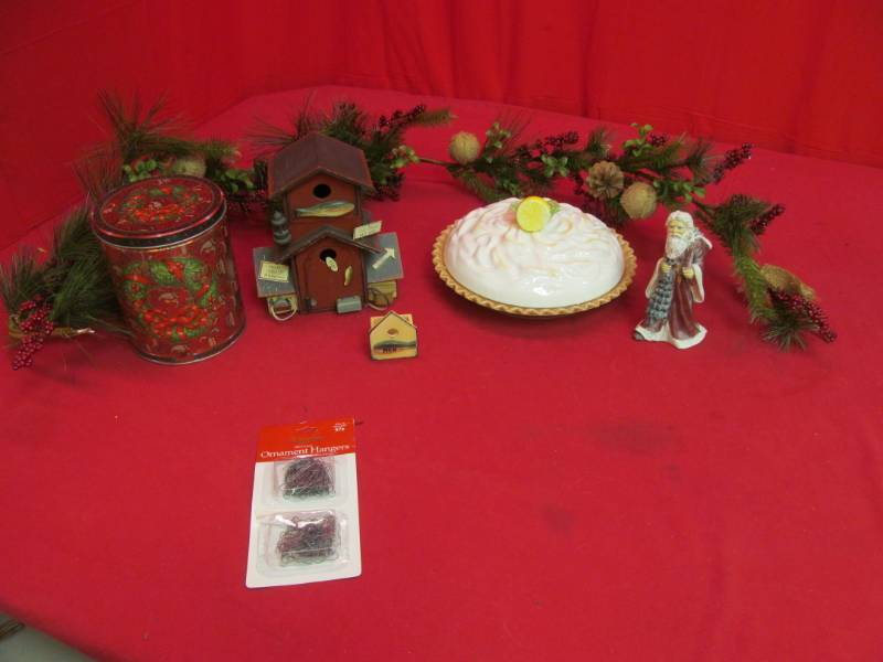 holiday dcor, dcor items
