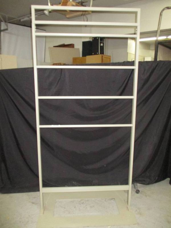 Metal Quilt RackDisplay rack