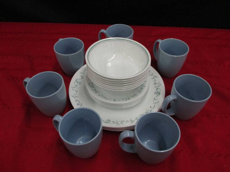 Corelle 7 pc set and 12 extra cup