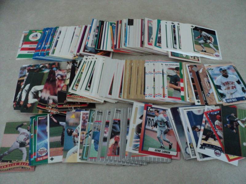 box of Minnesota Twins Cards...