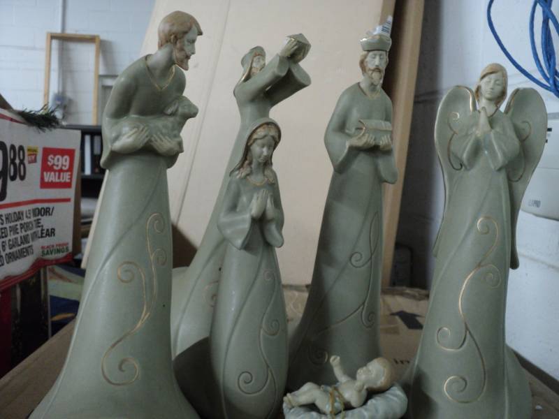 6 piece Nativity Scene...