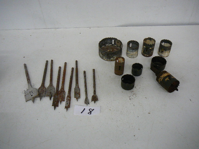 lot 18 image: Bits & Hole Saws