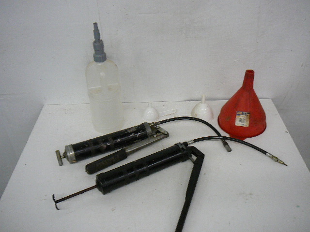 lot 28 image: Grease Guns, Funnels & Jug