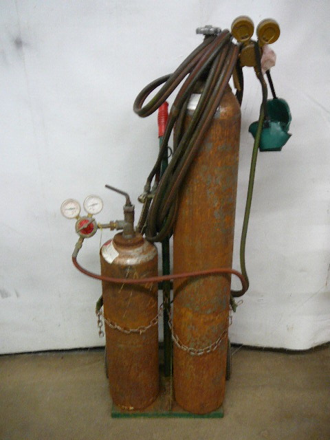 lot 34 image: Smith Torch Set with Cart