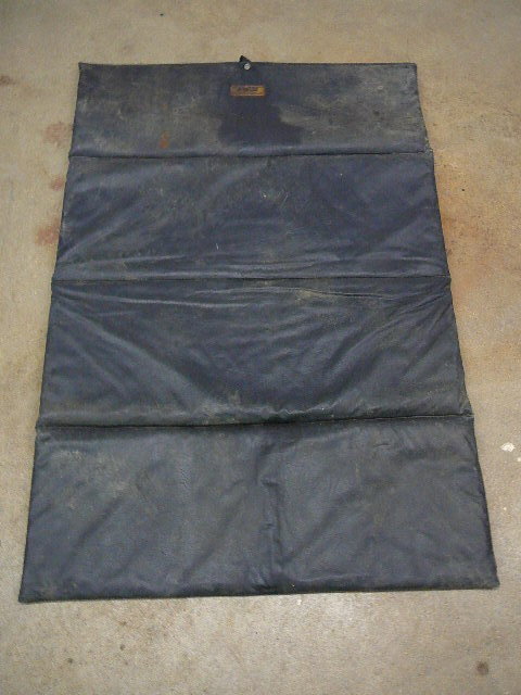 lot 49 image: Padded Work Mat