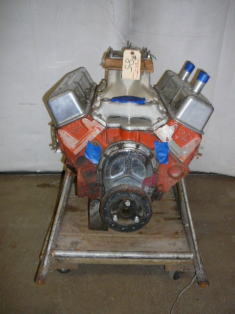 lot 85 image: Late Model Engine V8 Small Block Chevy