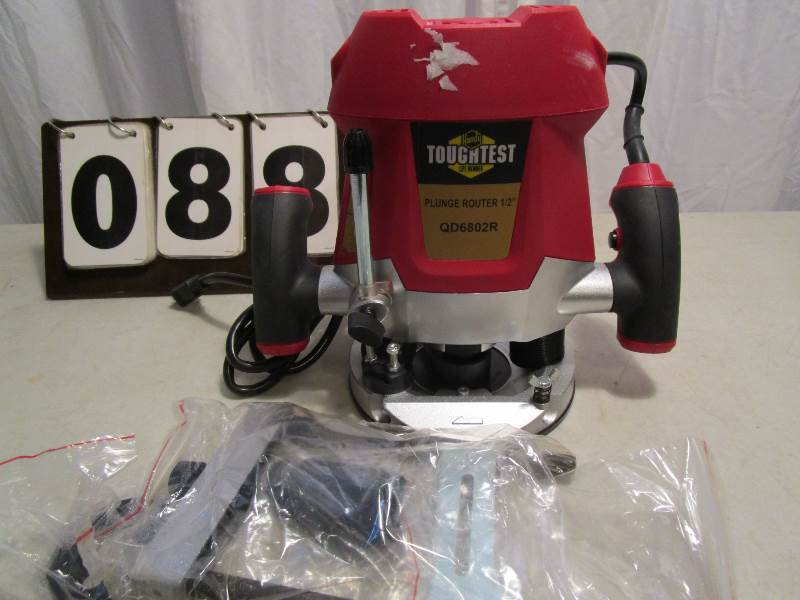 lot 88 image: 12 Plunge Router