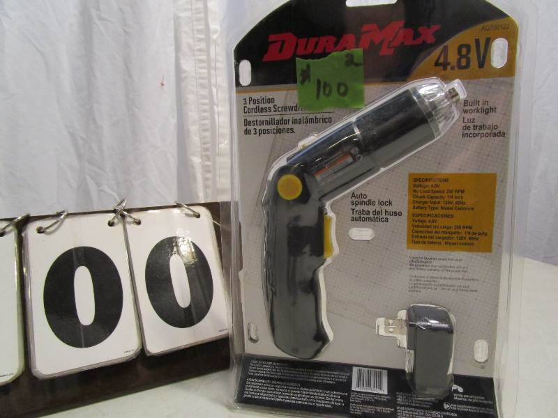 lot 100 image: Dura Max Cordless Screwdrivers