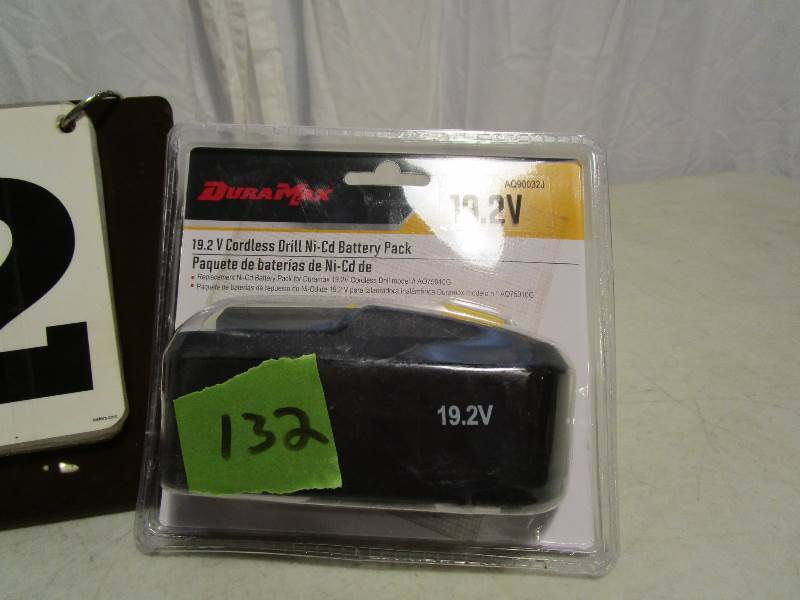 lot 132 image: DuraMax 19.2 Volt Cordless Drill Battery Pack