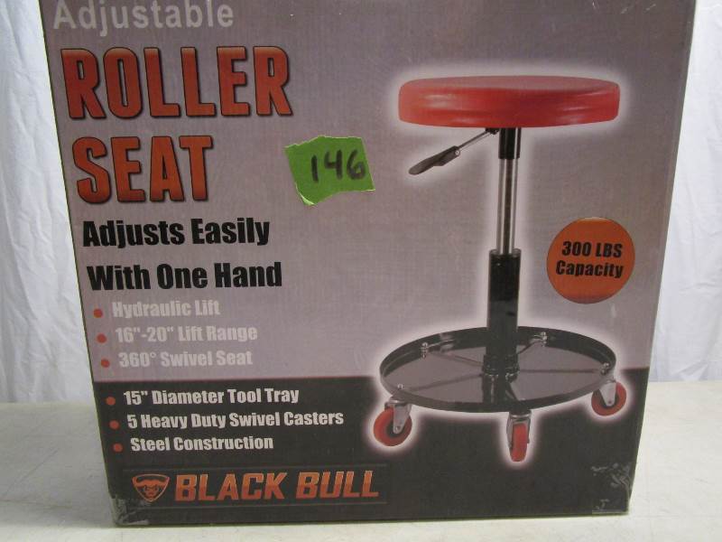 lot 146 image: Roller Seat