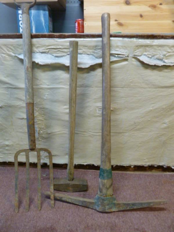 lot 23 image: Vintage Pick Ax