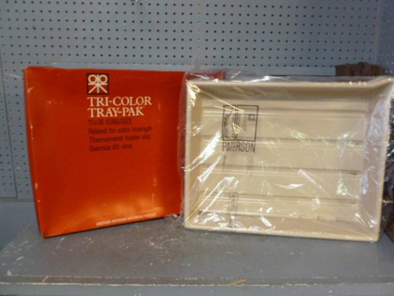 lot 60 image: New Vintage Photo Developing Items