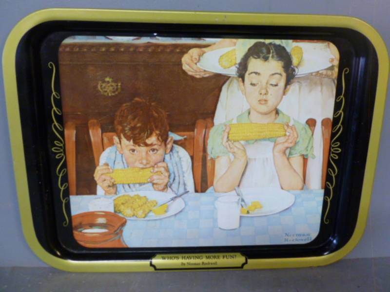 lot 110 image: Vintage Serving Tray