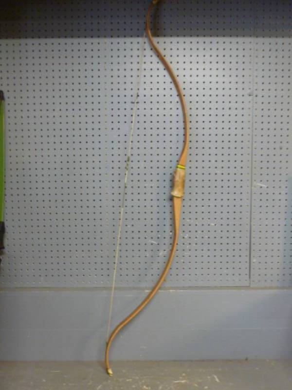 lot 119 image: Vintage Bow