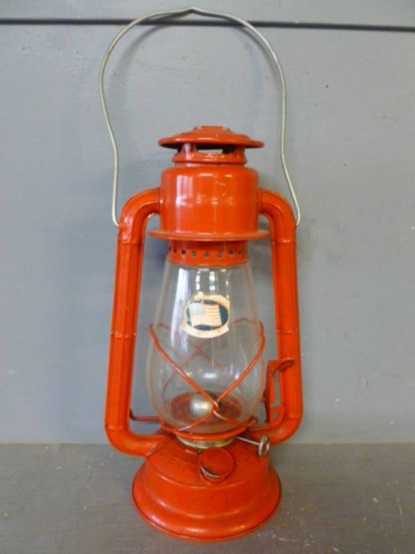 lot 130 image: Dietz Barn Lantern