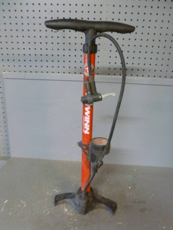 lot 137 image: Air Pump
