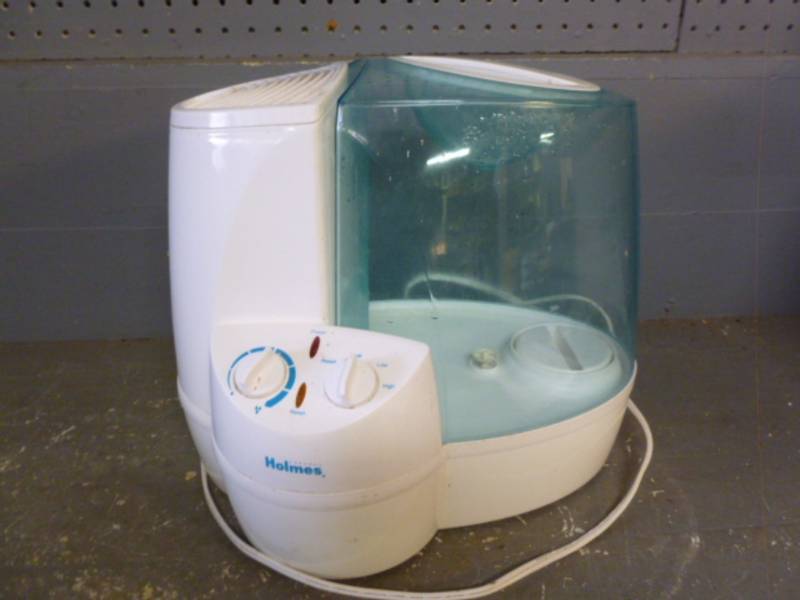 lot 139 image: Humidifier