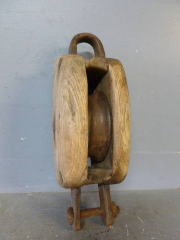 lot 146 image: Vintage Barn Pulley