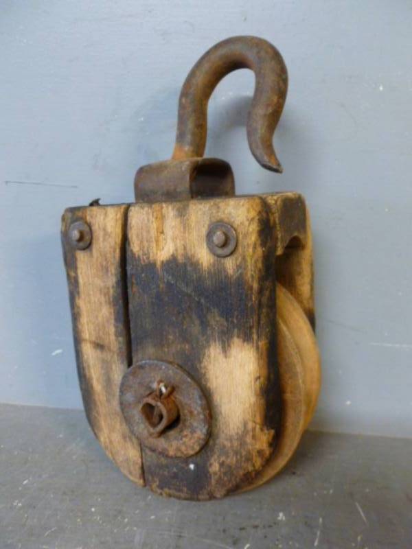 lot 148 image: Vintage Barn Pulley