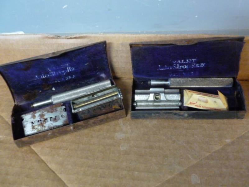 lot 154 image: Antique Shaving Items