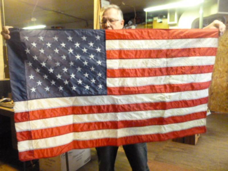 lot 158 image: Wall Flag
