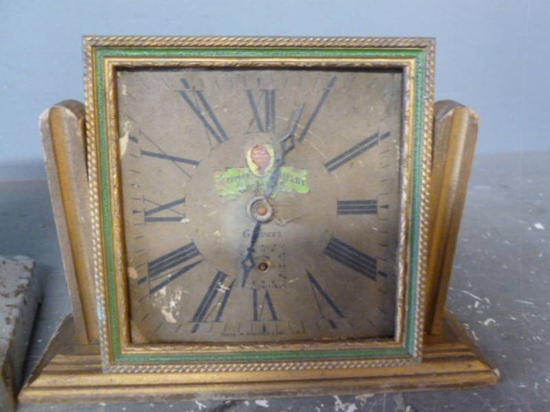 lot 162 image: Vintage Clocks