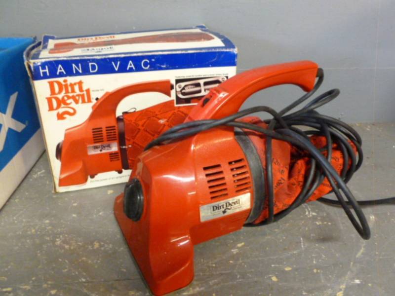 lot 169 image: Hand Vacuum