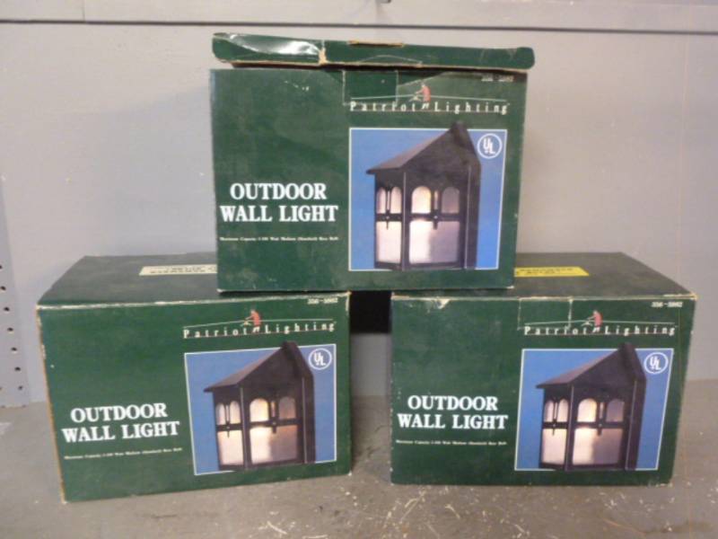 lot 170 image: New Outdoor Wall Lights