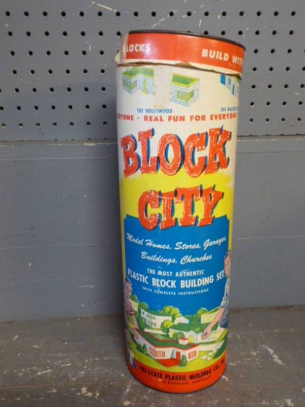 lot 177 image: Vintage Toys