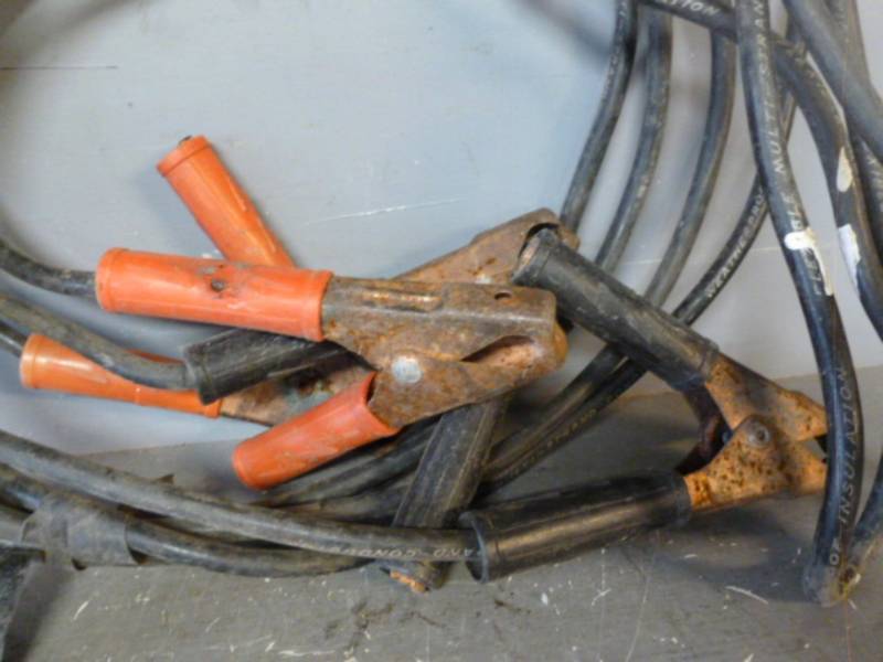 lot 221 image: Jumper Cables