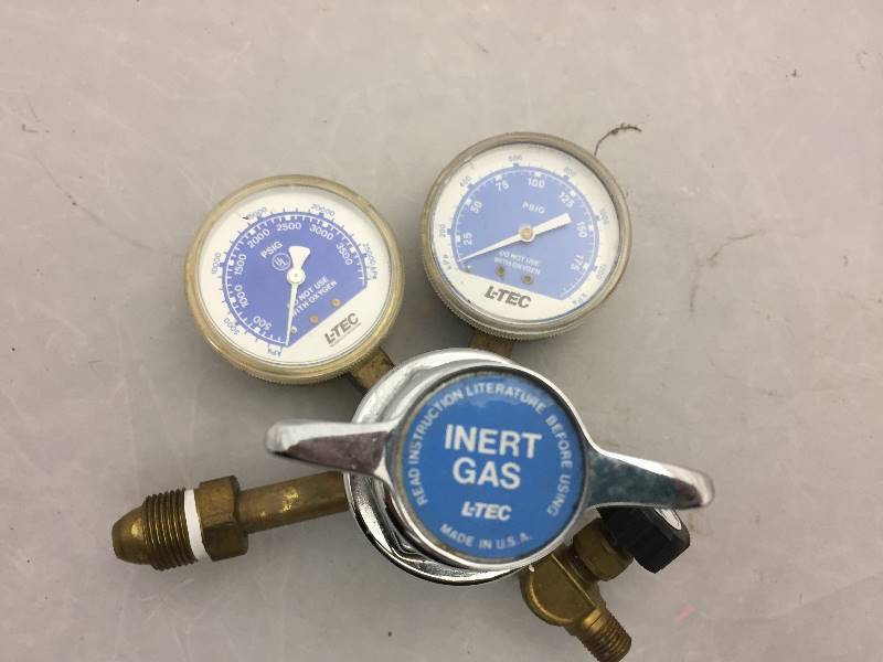 lot 426 image: L-Tec Gas Regulator