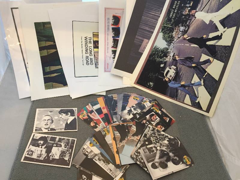 lot 440 image: The BEATLES Trading Cards Photos