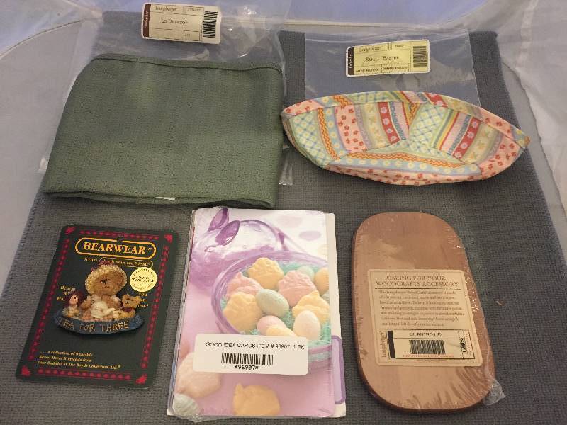 lot 452 image: LONGABERGER Liners, Cards, Wooden Cover, Pin