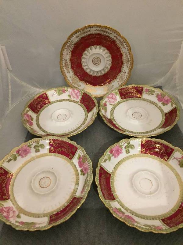 lot 461 image: Bowl Saucers O & EG Royal Austria