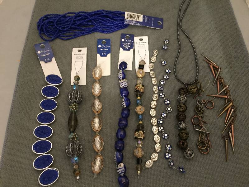 lot 462 image: NEW Beads Jewelry Making Crafting