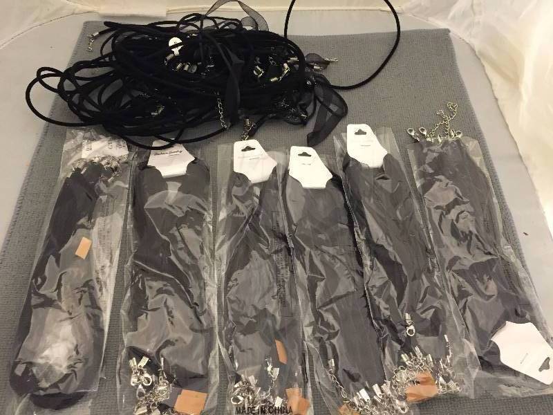 lot 535 image: 150 New Ribbon & Cord Necklaces