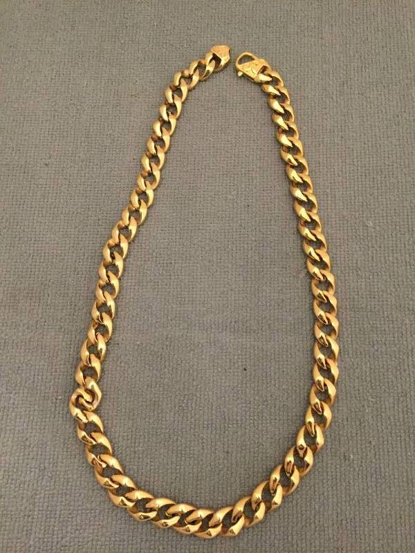 lot 550 image: Heavy Chain Necklace - Unique Clasp -