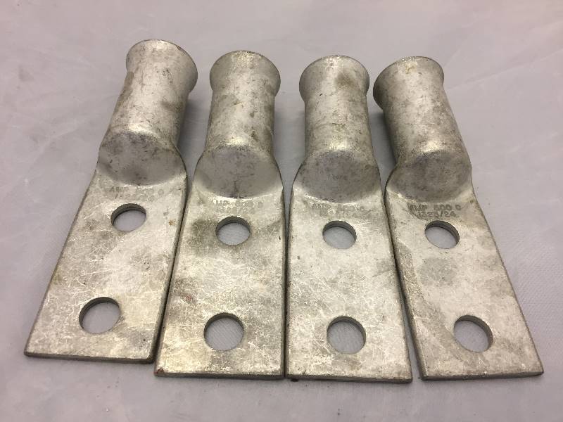 lot 471 image: 4 Burndy Compression Lug Wire Terminal 132524 AMP 500 C