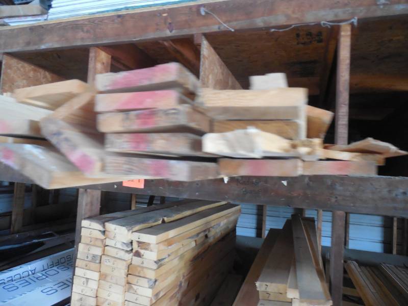 lot 31 image: (20) PINE RADIUS BASE TRIM LOT EACH ONE IS 14