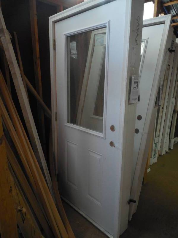 lot 40 image: STEEL ENTRY DOOR 30 X 68 E684L Right Hand OUTSWING 7-1116 Jamb Double Bore Prehung