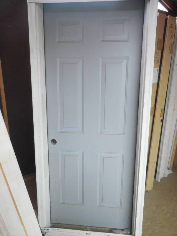 lot 45 image: BAYER BUILT 28 RIGHT HAND STEEL INSULATED DOOR