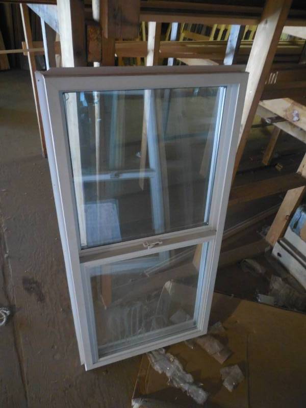 lot 106 image: NEW - 47 12 X 23 12 WHITE VINYL WINDOW
