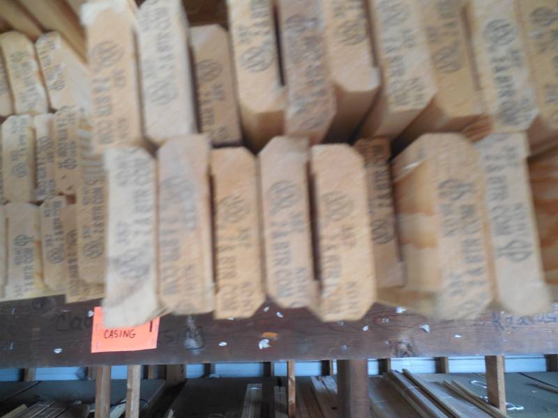 lot 33 image: (25) PINE CHAMFER CASING TRIM LOT MOST LOOK 14 LONG