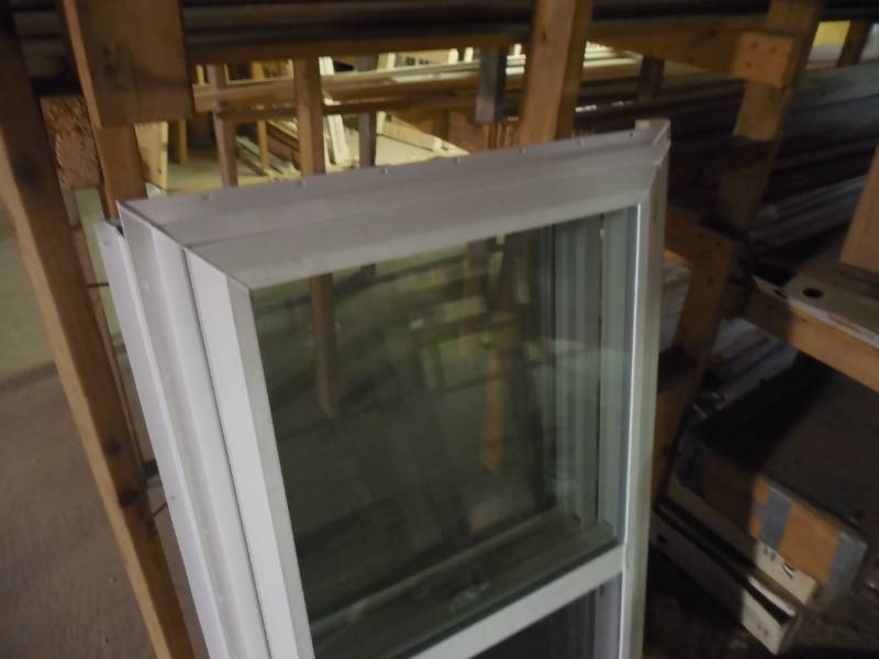 lot 104 image: NEW - 47 12 X 23 12 WHITE VINYL WINDOW
